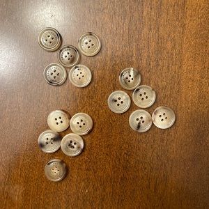 Extra Burberry Buttons (14)